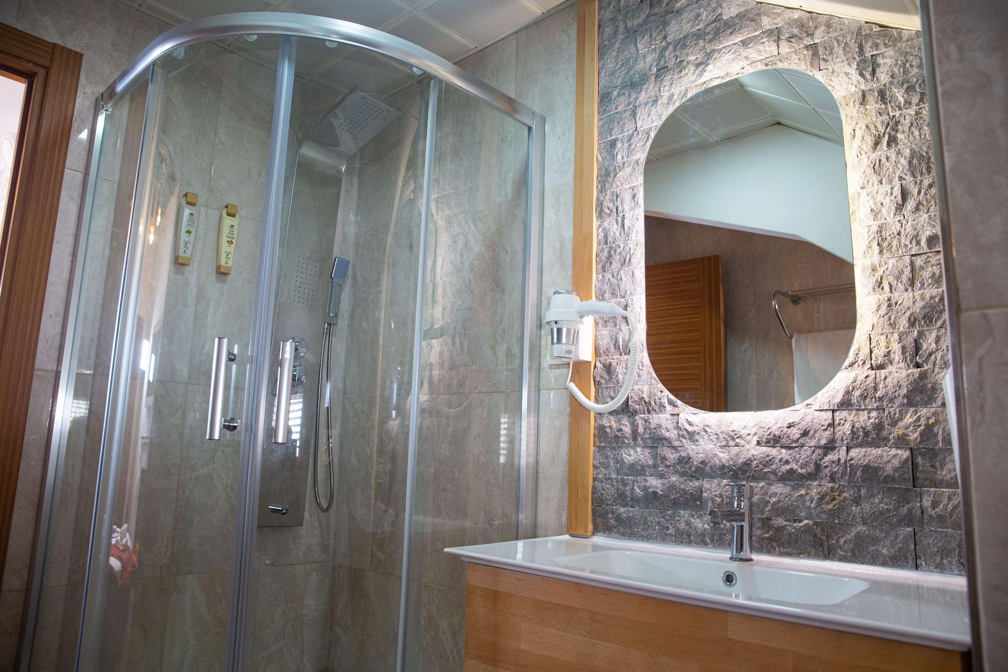 Emirtimes Hotel Kadikoey Istanbul Ngoại thất bức ảnh